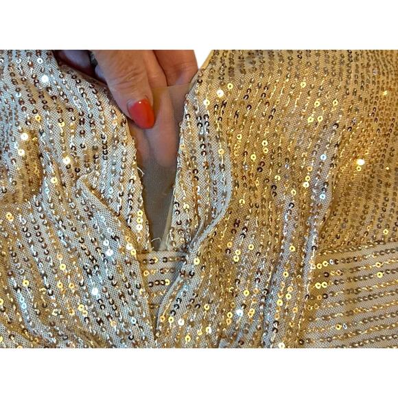 Giffniseti Sequin Gold Gown - Sze XL - Picture 10 of 16